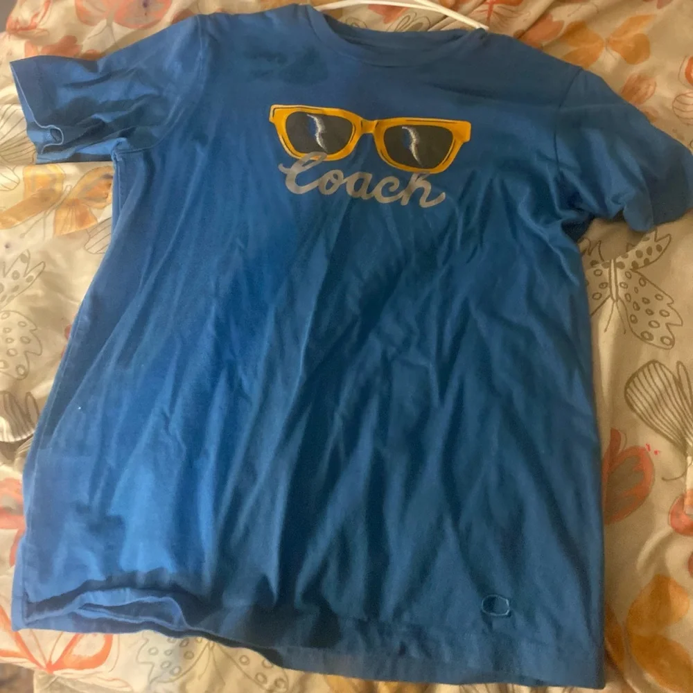 Coach Tshirt size small - Picture 2 of 7